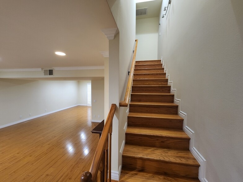 Building Photo - 212 N Jackson St