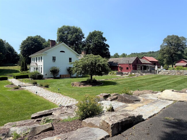Building Photo - 28 Dugway Rd