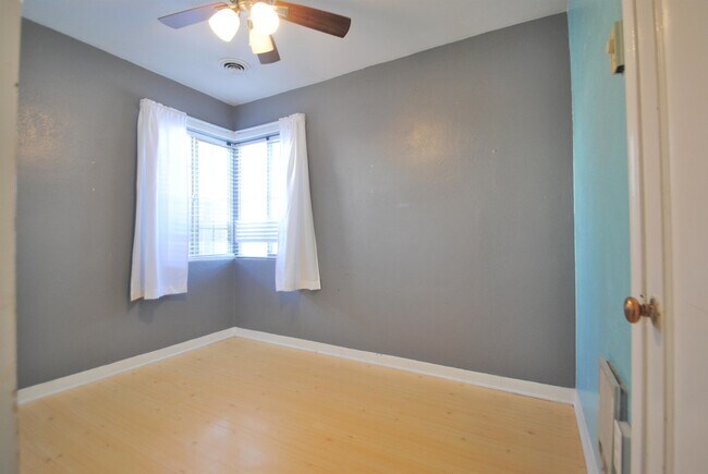 Building Photo - 1041 Bonneville Ave