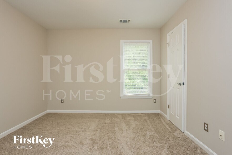 Building Photo - 123 W Point Trail