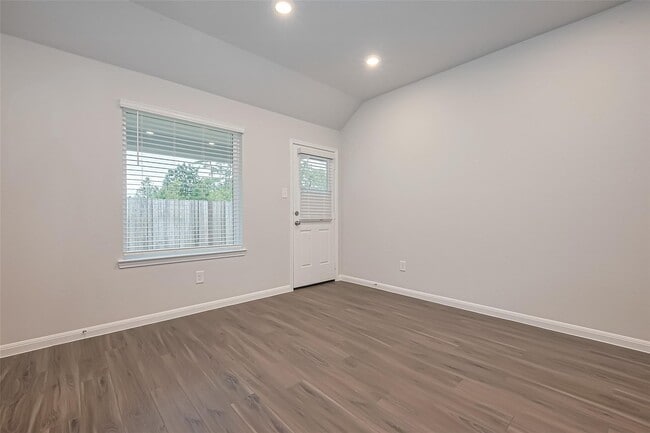 Building Photo - 2412 Cave Fish Dr