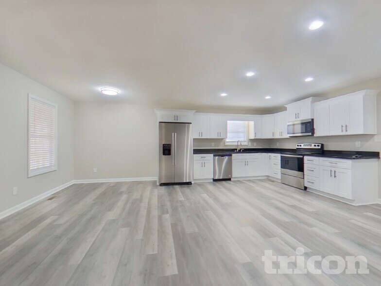 Building Photo - 359 River Trace Dr