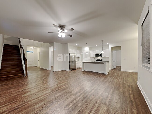 Building Photo - 5045 Hudson Vly Dr