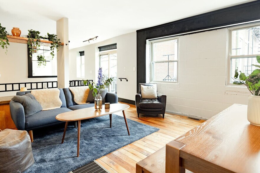 Building Photo - 1304 Broadway-SI ID1056130P