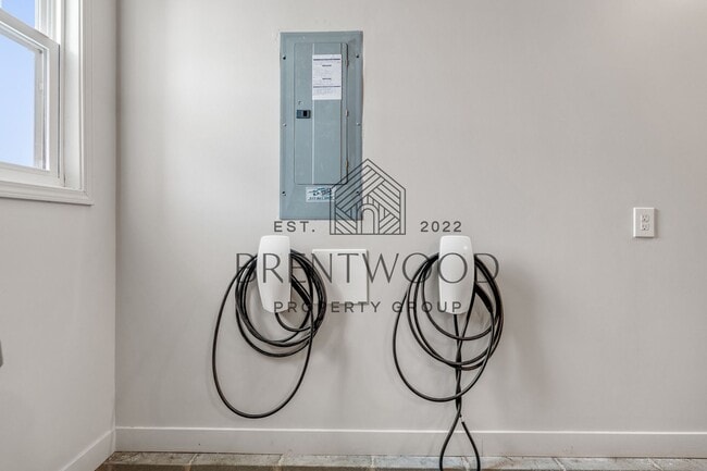 Building Photo - Bright, Open, and Beautiful —  4BR/3BA Home That Checks Every Box