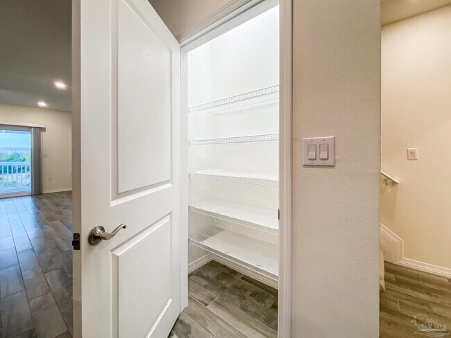 Building Photo - 14545 Salt Meadow Dr