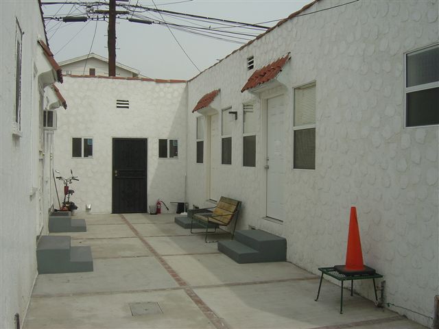 Building Photo - 1195 W 30th St