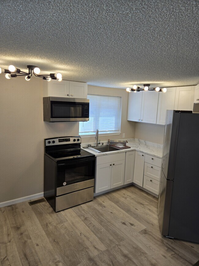 Building Photo - 5155 Quinella Ct