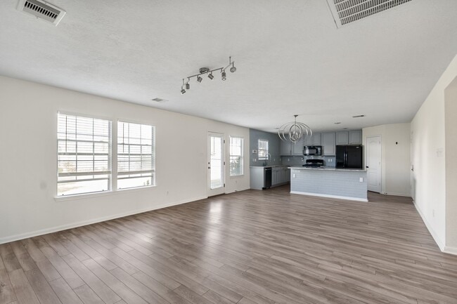 Building Photo - 18102 Clayton Bluff Ln