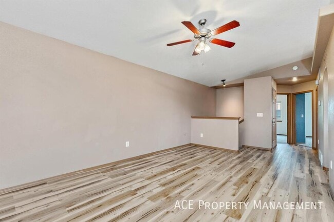 Building Photo - 109 McDowell Dr