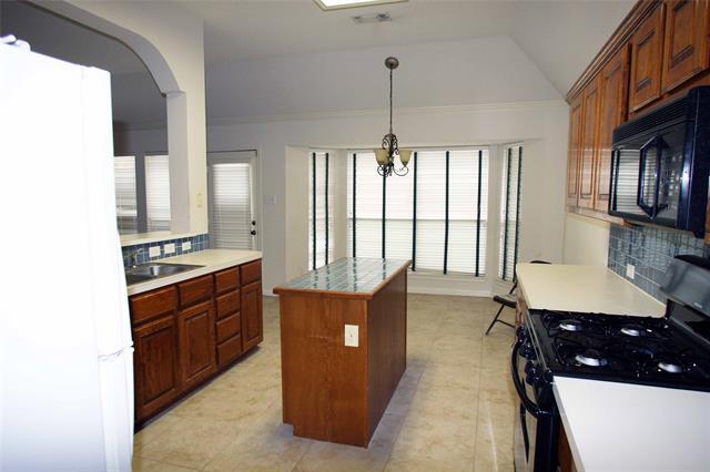 Building Photo - 2301 Fairlands Dr