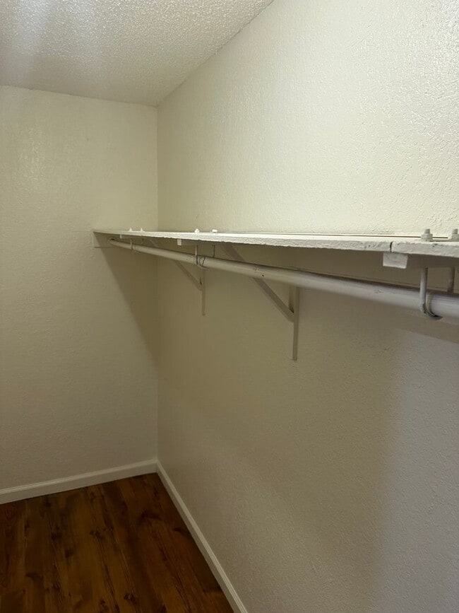 Building Photo - SE Desert Inn and Eastern!! Townhouse with 2 parking Spaces!! Recent Remodel!!