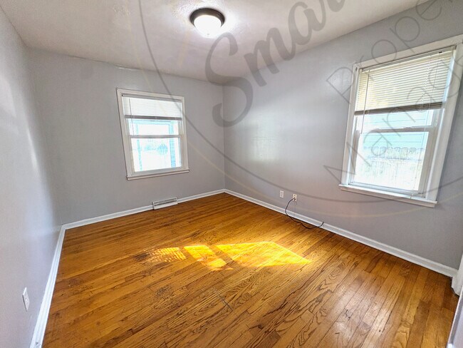 Building Photo - 7032 Fisher Ave