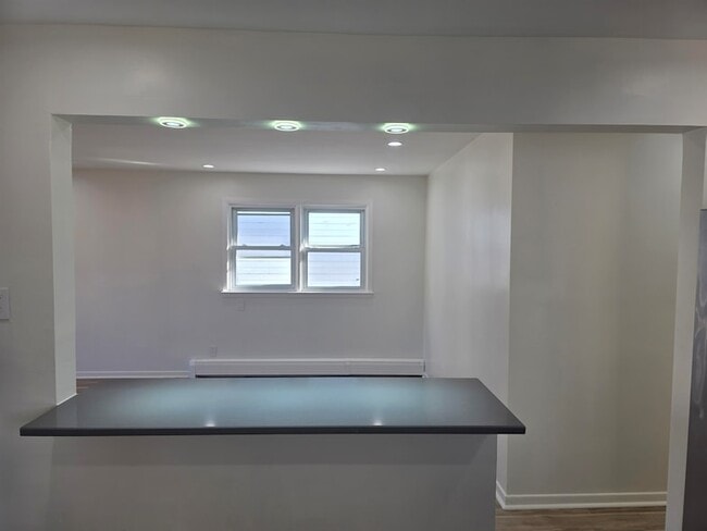 Building Photo - 157 Neptune Ave