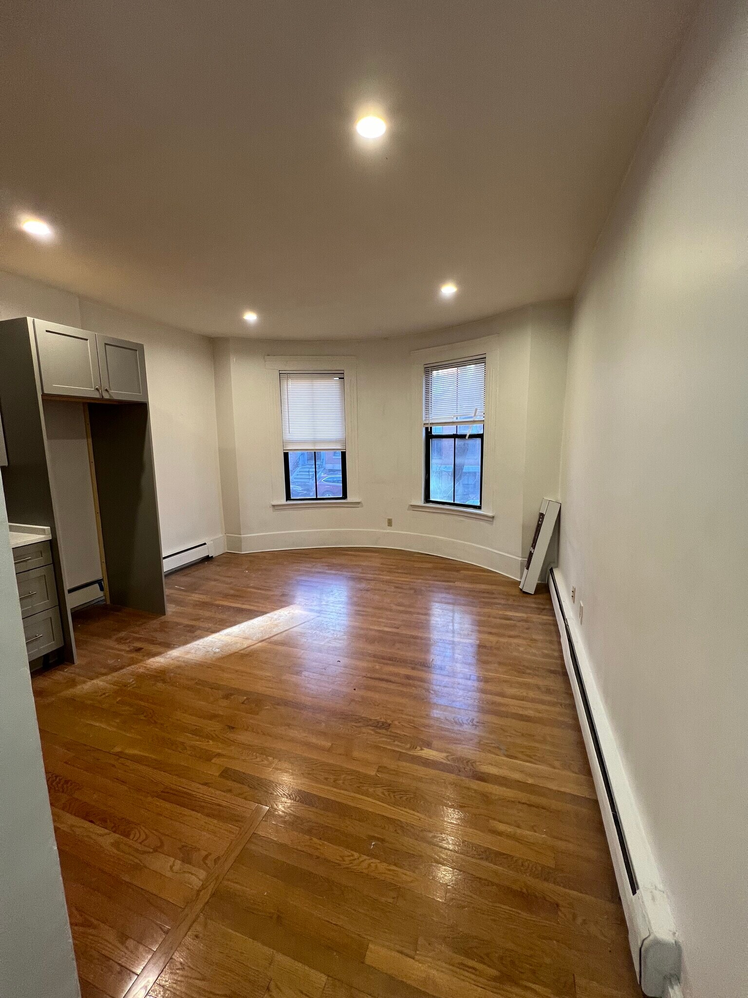 Building Photo - 39 E Springfield St