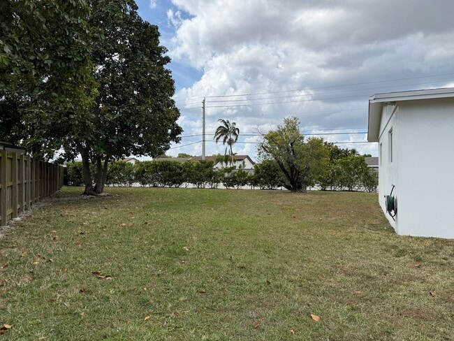 Building Photo - 12275 Quail Roost Dr