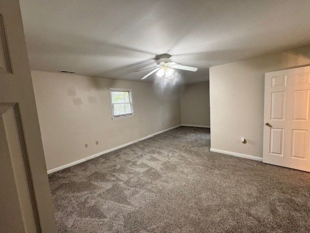 Building Photo - 7047 Maple Ct