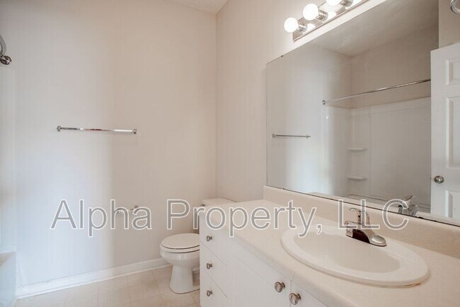 Building Photo - 531 McKenna Cir