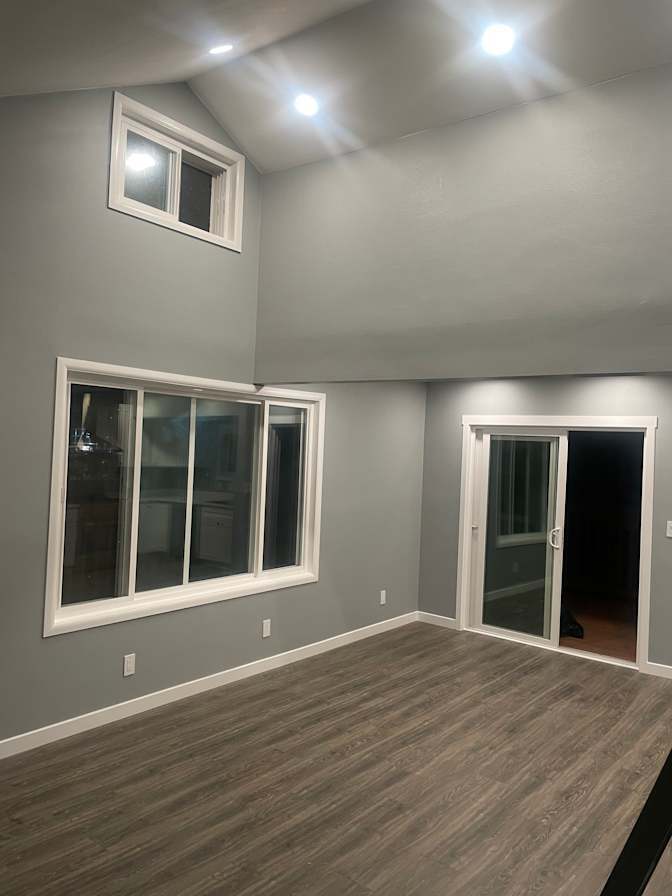 Building Photo - 6929 Ellis Ave S