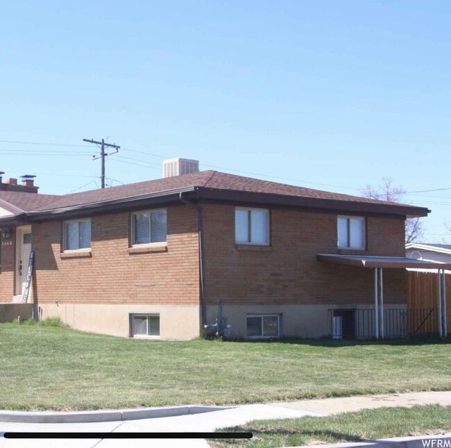 Building Photo - 1445 N 300 W