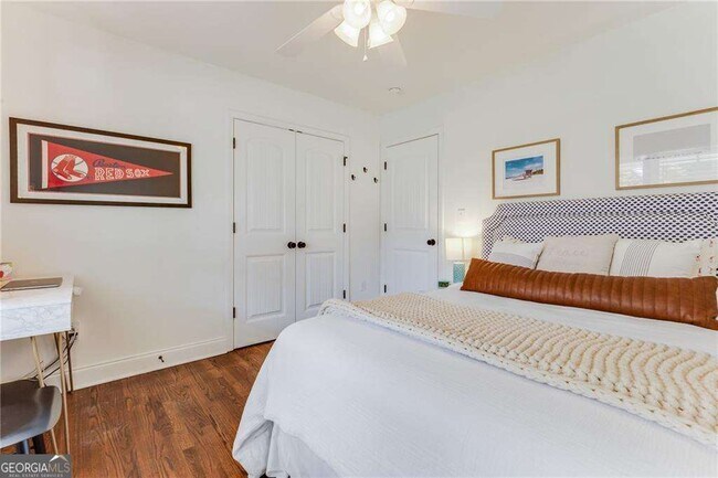 Building Photo - 2357 Cortez Way NE