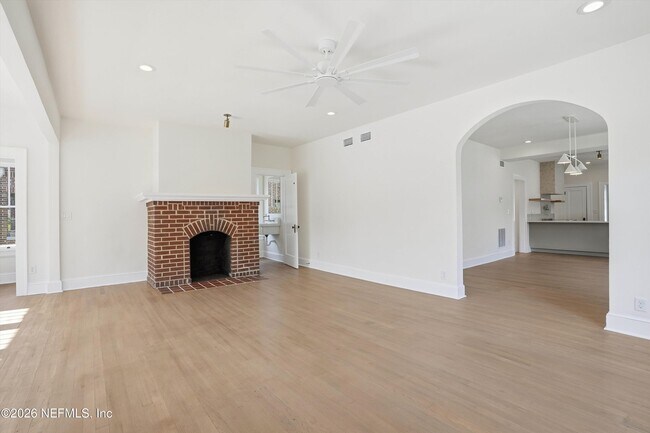 Building Photo - 2817 Selma St