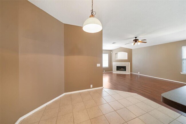 Building Photo - 5706 Baldwin Elm St