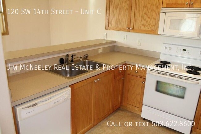 Building Photo - Sorry, no pets! Upper-level Two-Bedroom un...