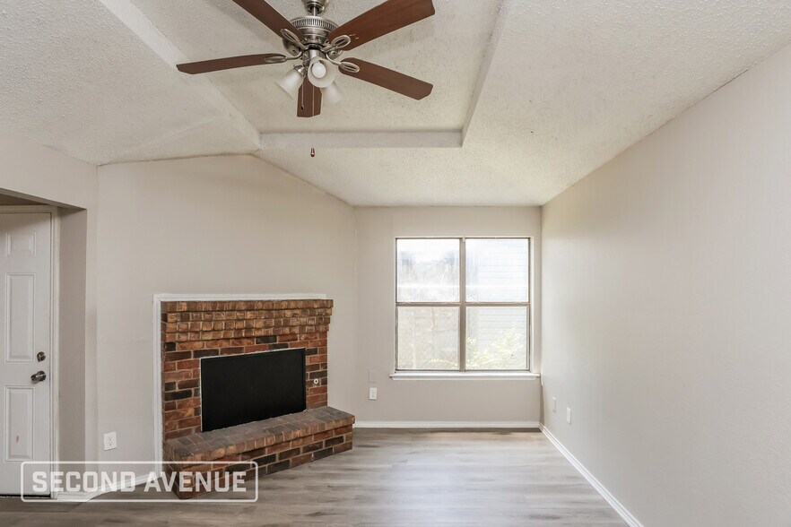 Building Photo - 1340 Cy Blackburn Cir
