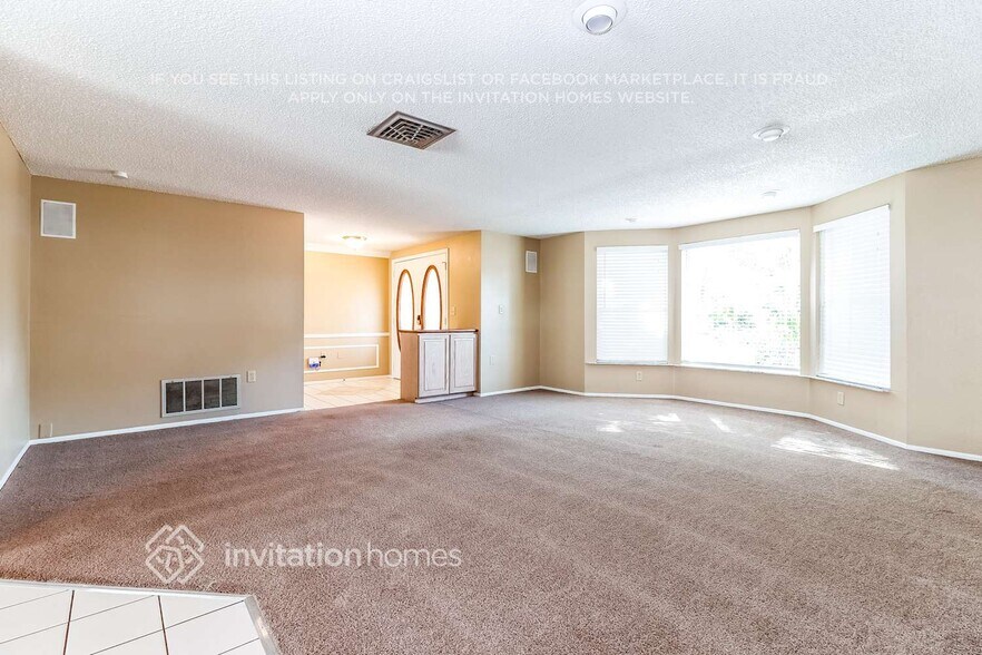 Building Photo - 12206 Meadowbrook Ln