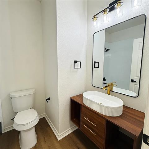 Building Photo - 5505 Dolores Pl