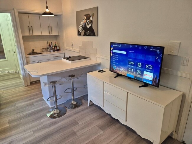 Building Photo - 1021 Euclid Ave