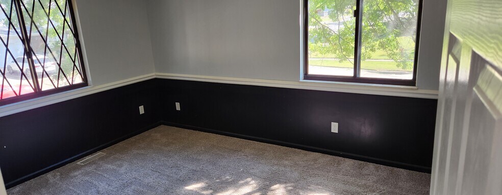 Building Photo - 1447 Gumbert Dr