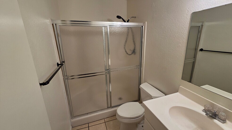 Building Photo - 6521 S La Corta Dr