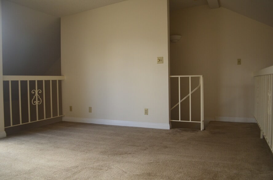 Upstair Loft/Office/Family Room - 330 Cordova St
