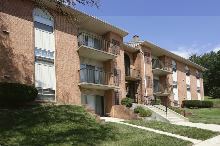 Primary Photo - Cub Hill Apartments