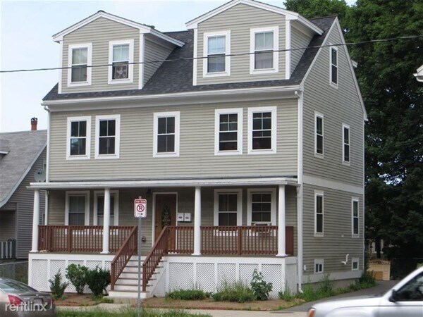 Primary Photo - 76 Seaver St