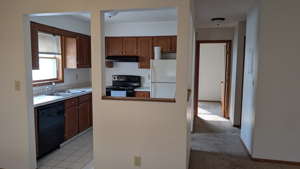Kitchen - 2222 2nd St SW