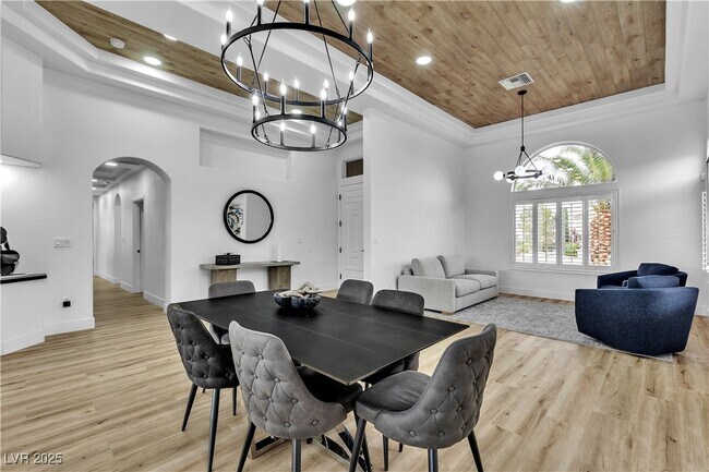 Building Photo - 9513 Villa Ridge Dr