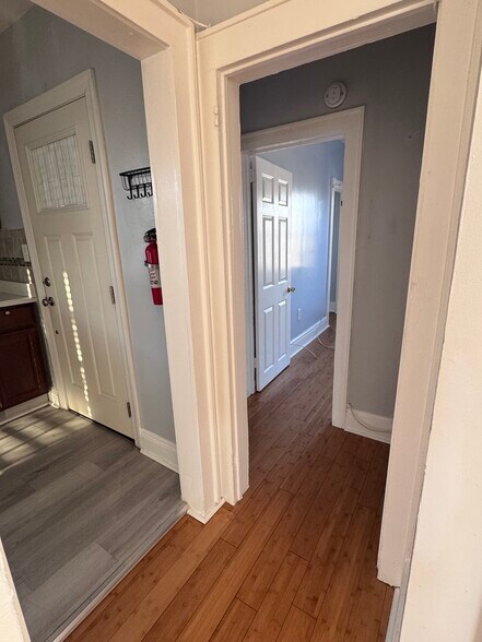 Building Photo - 36 John St