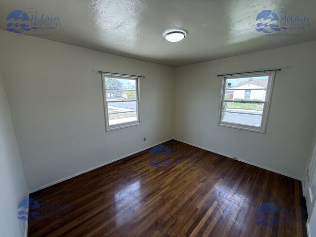 Building Photo - 4236 Corinth St