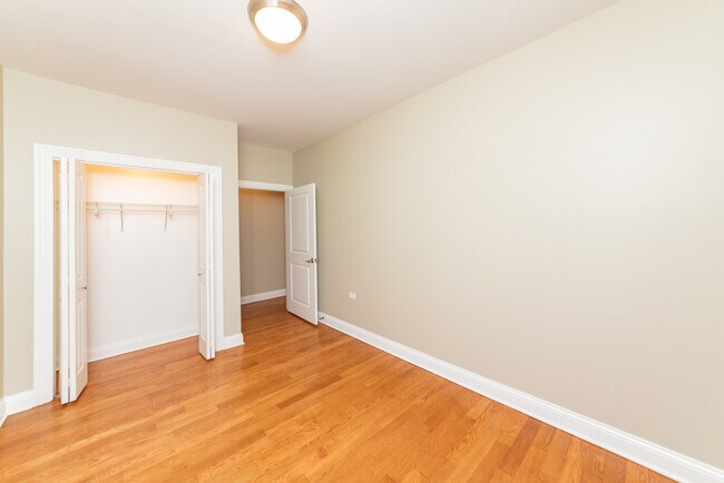 Building Photo - 6217 S Kimbark Ave