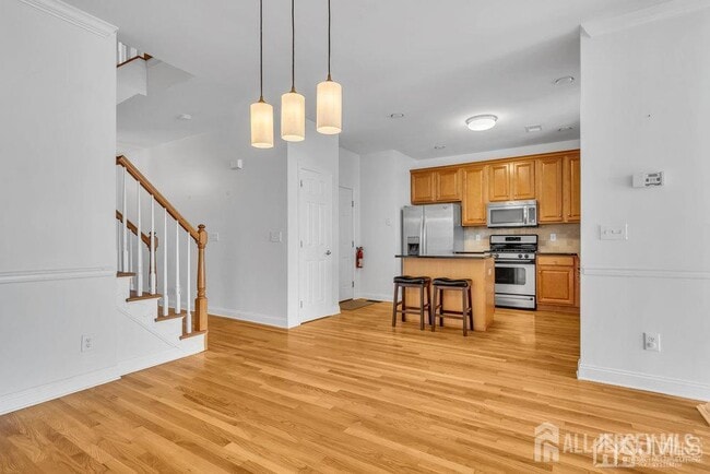 Building Photo - 38 S Shore Dr