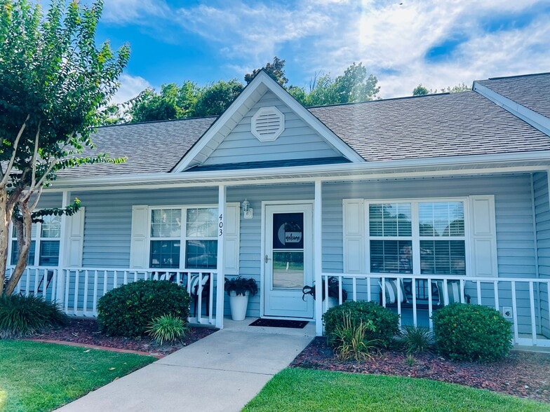 Building Photo - 303 Barbour Rd