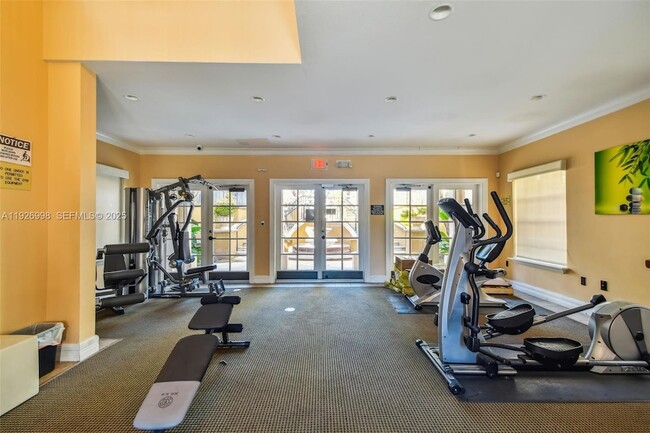 Building Photo - 2945 NE 185th St