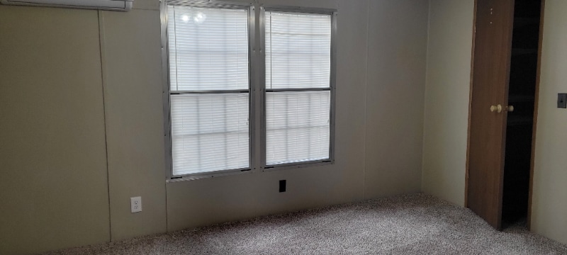 Building Photo - 195 American Ln