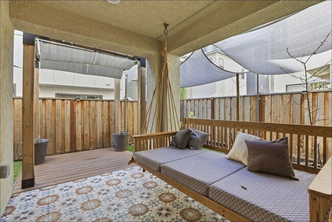 Building Photo - Beautiful 4BD/3.5BA Single-Family Home in the Dublin Boulevards Community!