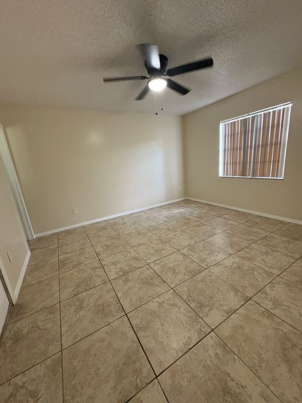 Building Photo - 914 Osceola Trail