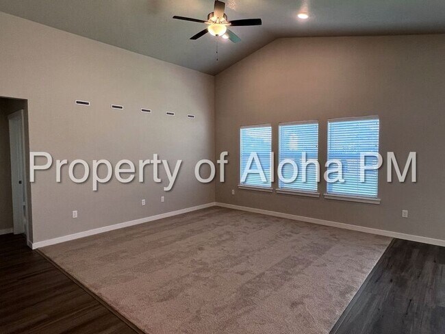 Building Photo - 2835 N Rapid Creek Way