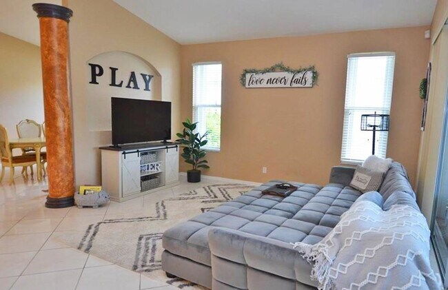 Building Photo - ***MOTIVATED LANDLORD***WONDERFUL ANNUAL 3...